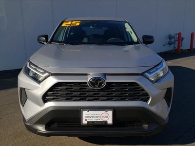 2025 Toyota RAV4 LE