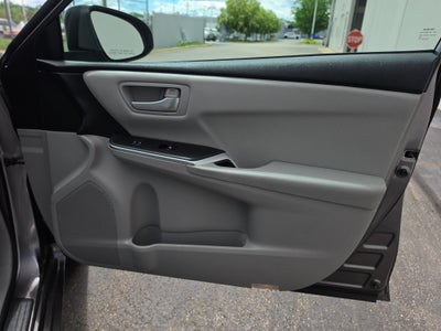 2017 Toyota Camry LE