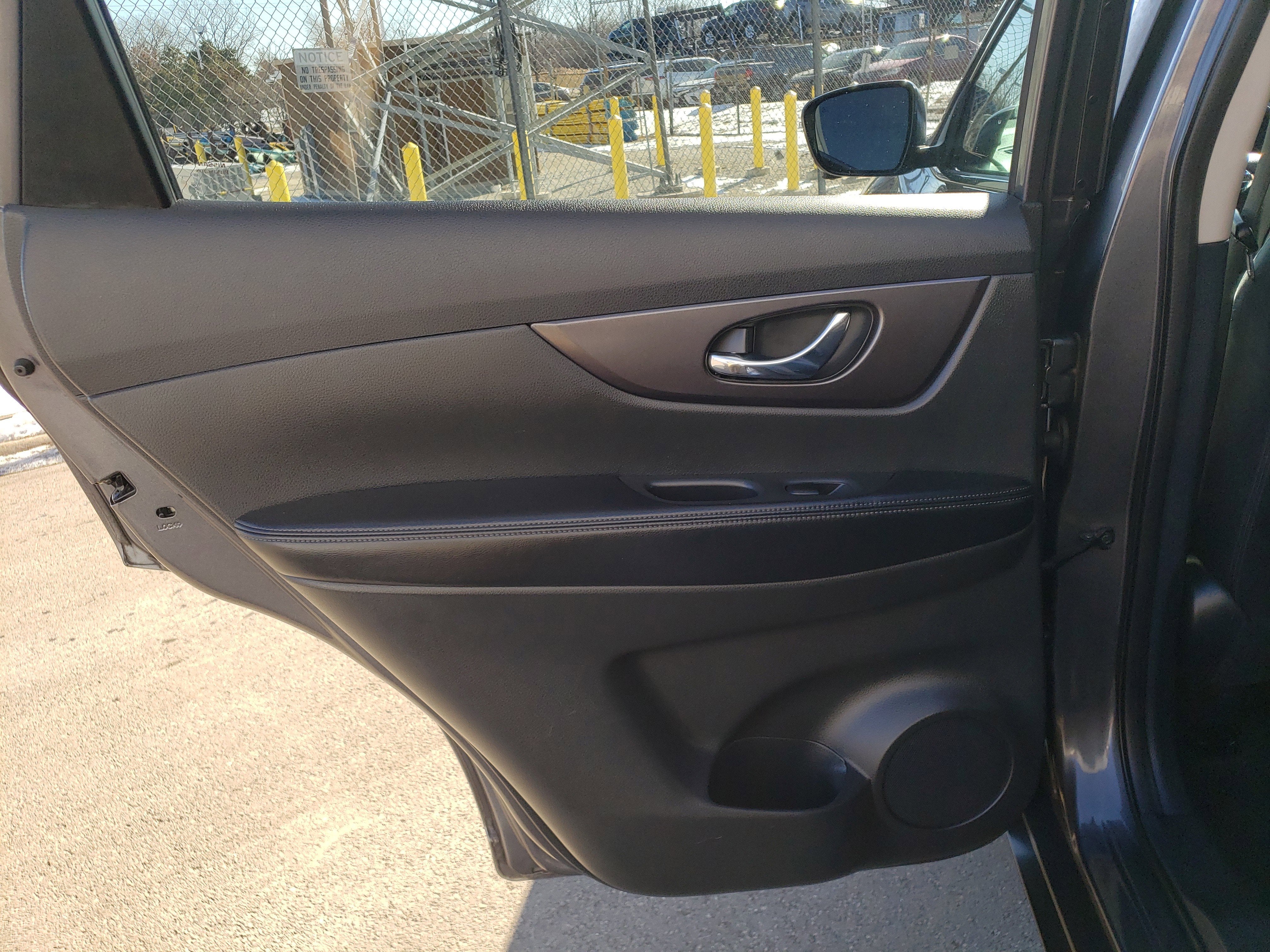 2016 Nissan Rogue SV