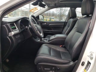 2019 Toyota Highlander Limited in Waukegan, IL - Classic Cares