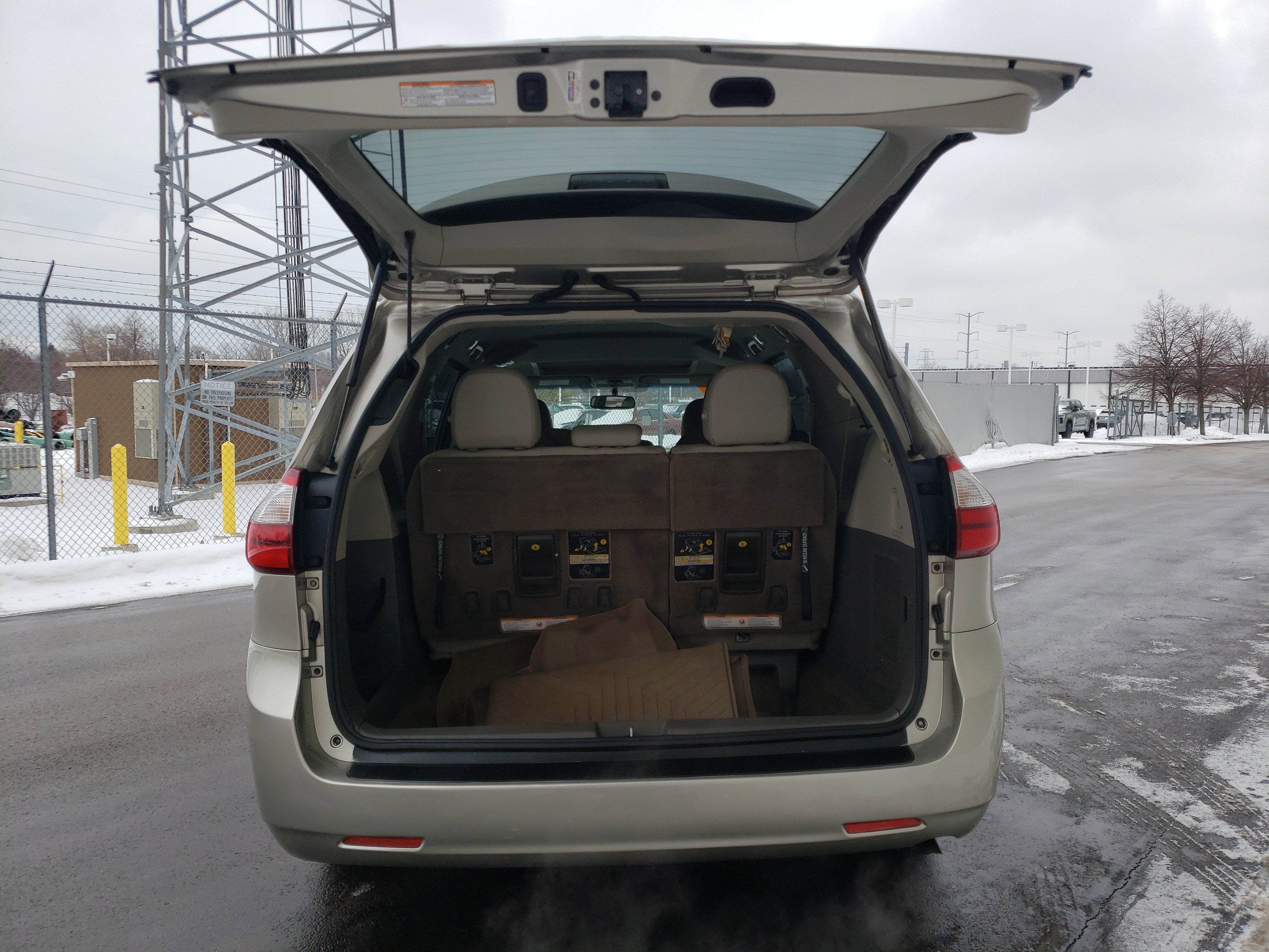 2017 Toyota Sienna XLE