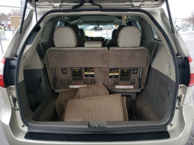 2017 Toyota Sienna XLE