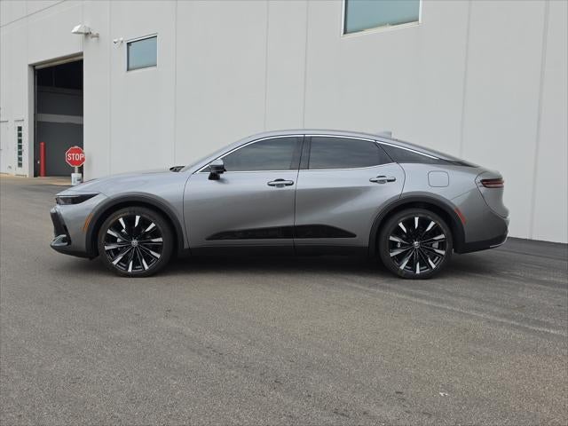 2023 Toyota Crown Platinum