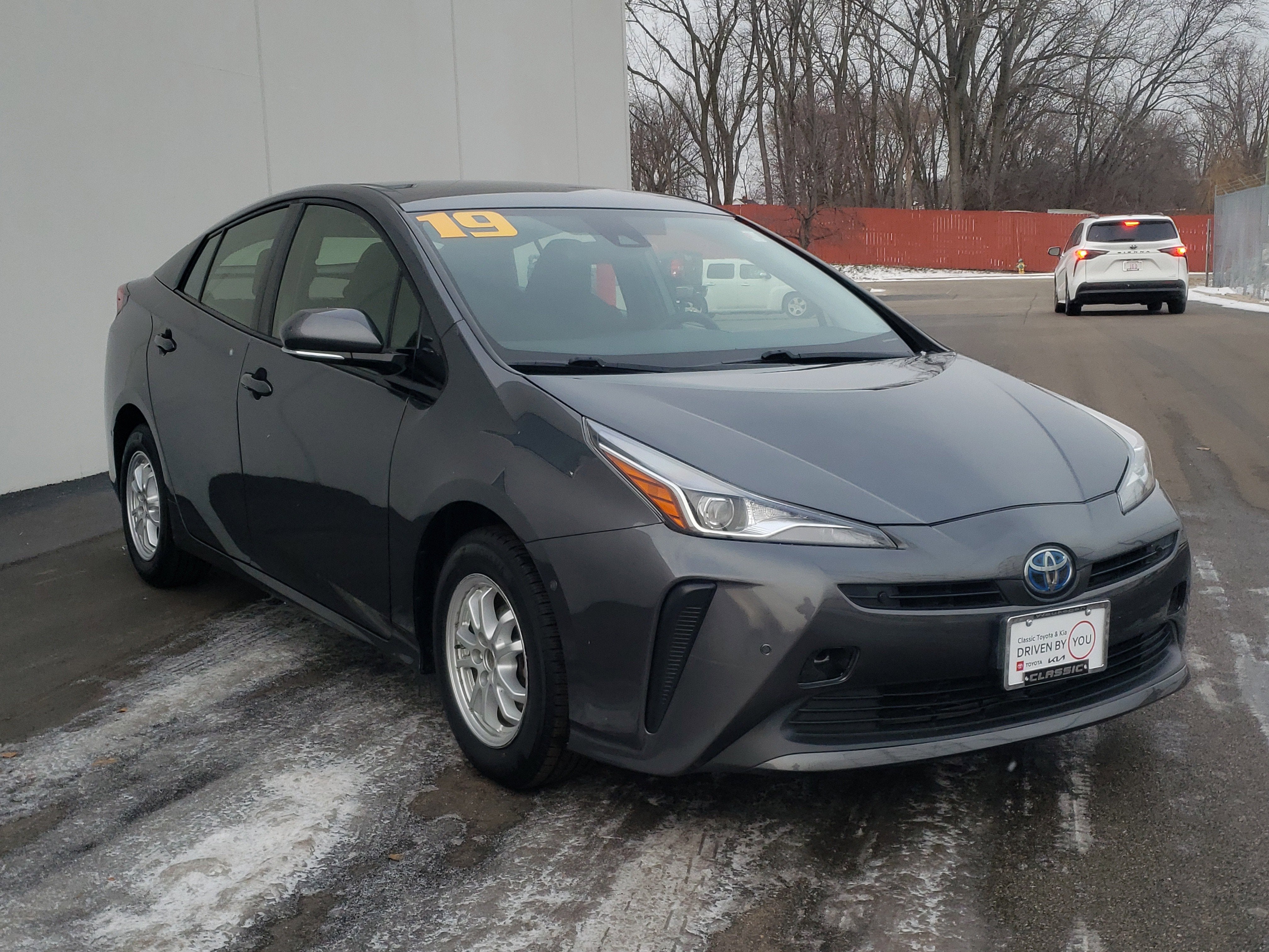 2019 Toyota Prius LE