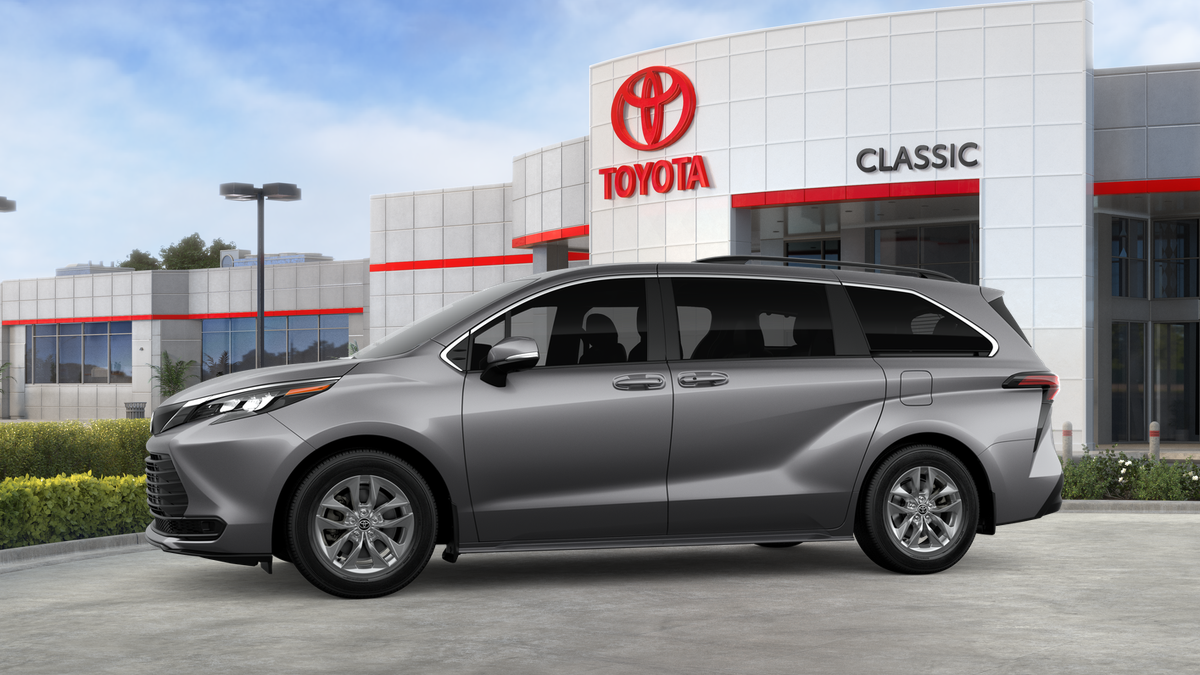 2026 Toyota Sienna LE