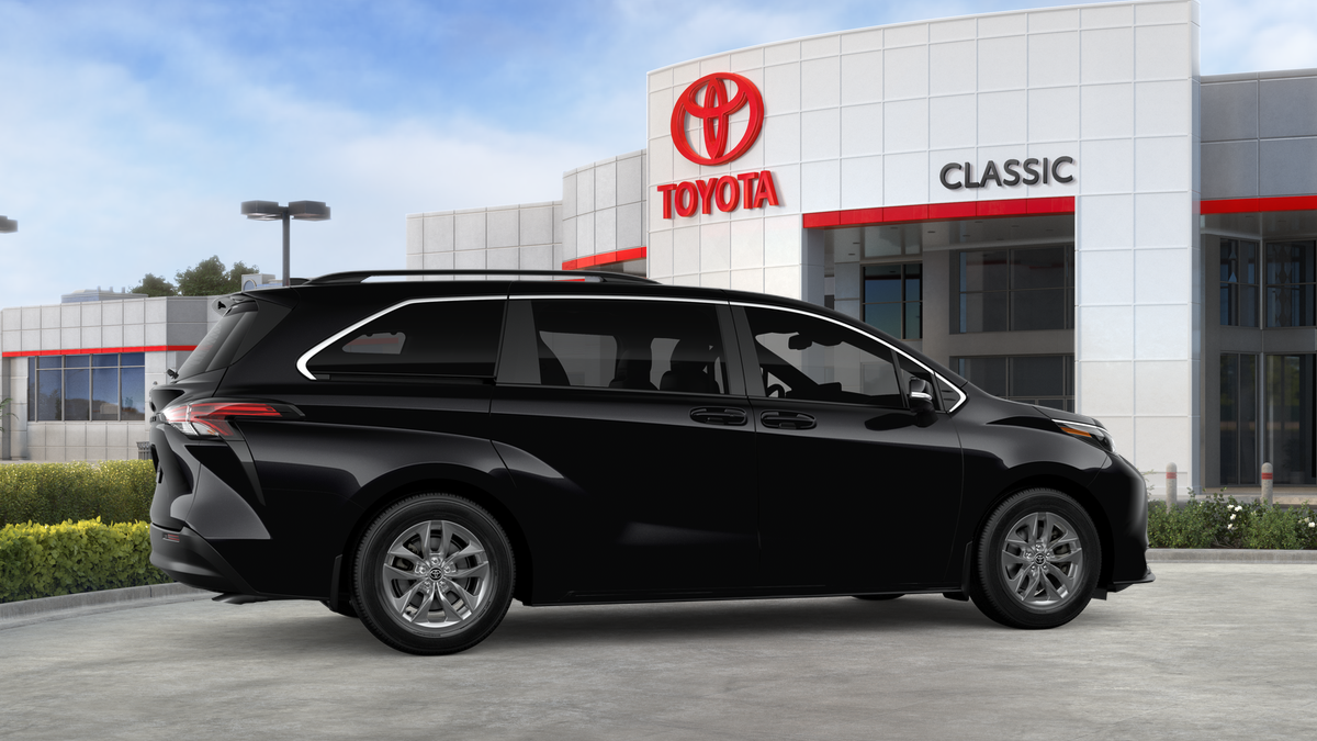 2026 Toyota Sienna LE