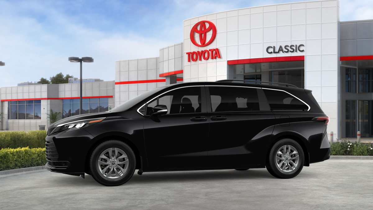 2026 Toyota Sienna LE