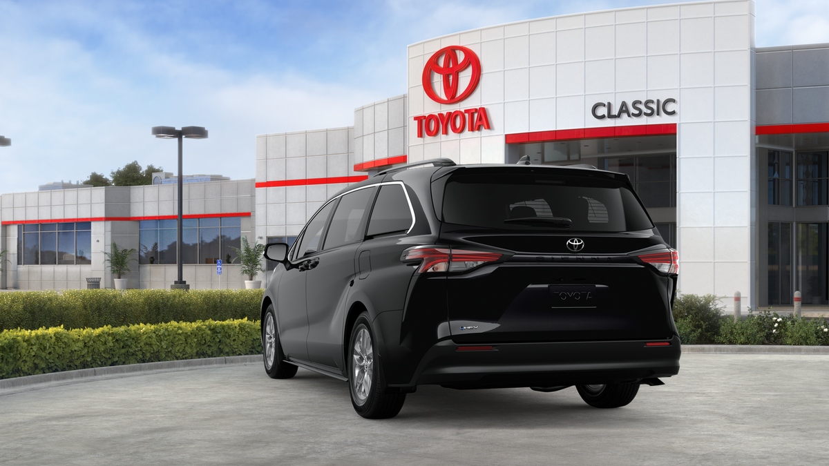 2026 Toyota Sienna LE
