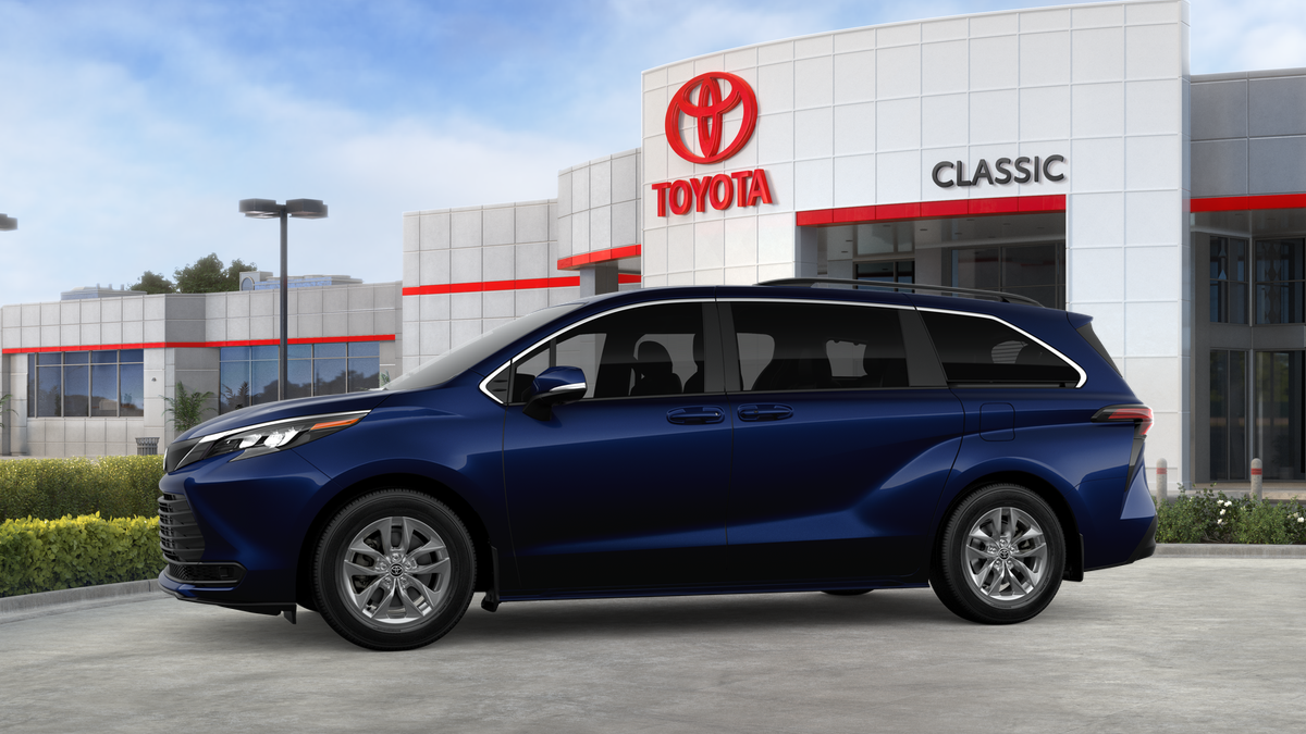 2026 Toyota Sienna LE