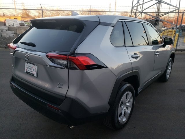 2025 Toyota RAV4 LE