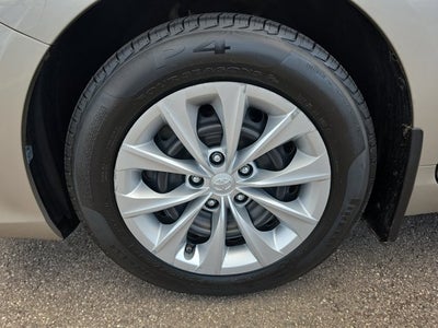 2016 Toyota Camry Hybrid LE