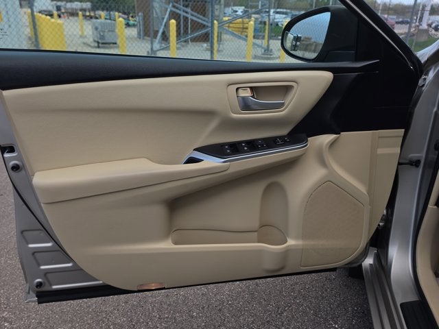 2016 Toyota Camry Hybrid LE