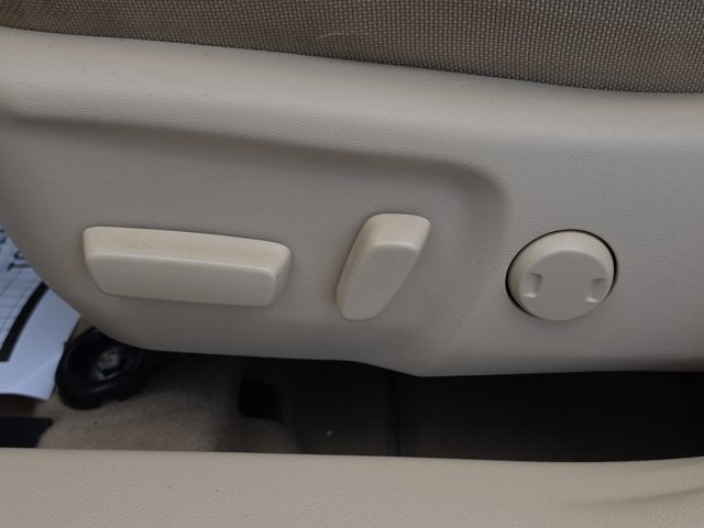 2016 Toyota Camry Hybrid LE