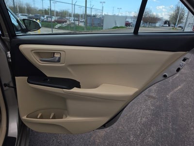 2016 Toyota Camry Hybrid LE