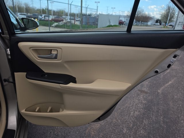 2016 Toyota Camry Hybrid LE