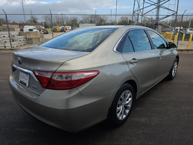 2016 Toyota Camry Hybrid LE