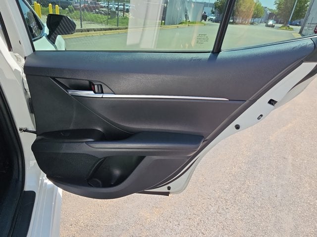2023 Toyota Camry Hybrid SE Nightshade