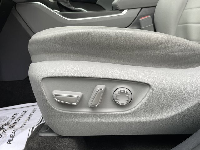 2024 Toyota Highlander Base