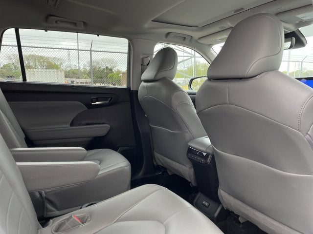 2024 Toyota Highlander Base