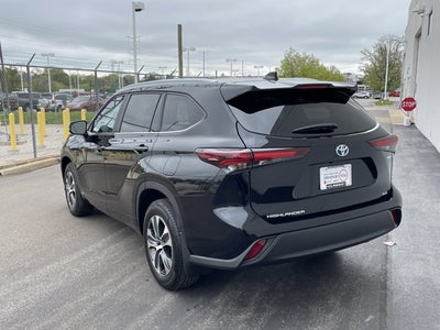 2024 Toyota Highlander Base