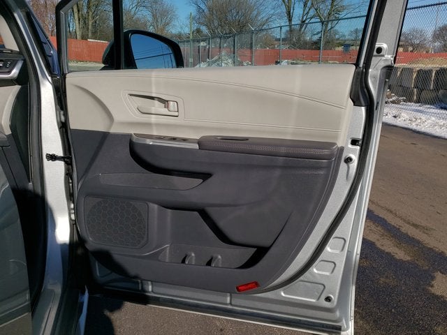 2024 Toyota Sienna LE