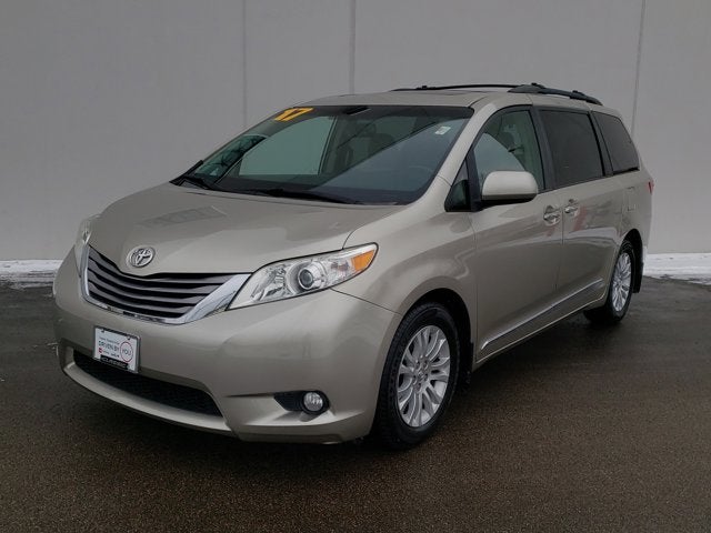 2017 Toyota Sienna XLE