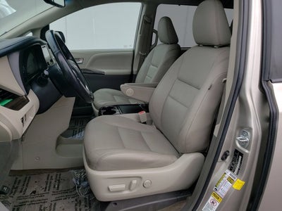 2017 Toyota Sienna XLE