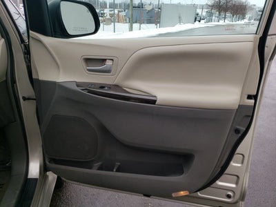 2017 Toyota Sienna XLE