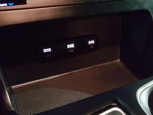 2022 Kia Carnival LX