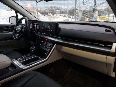 2024 Kia Carnival LX